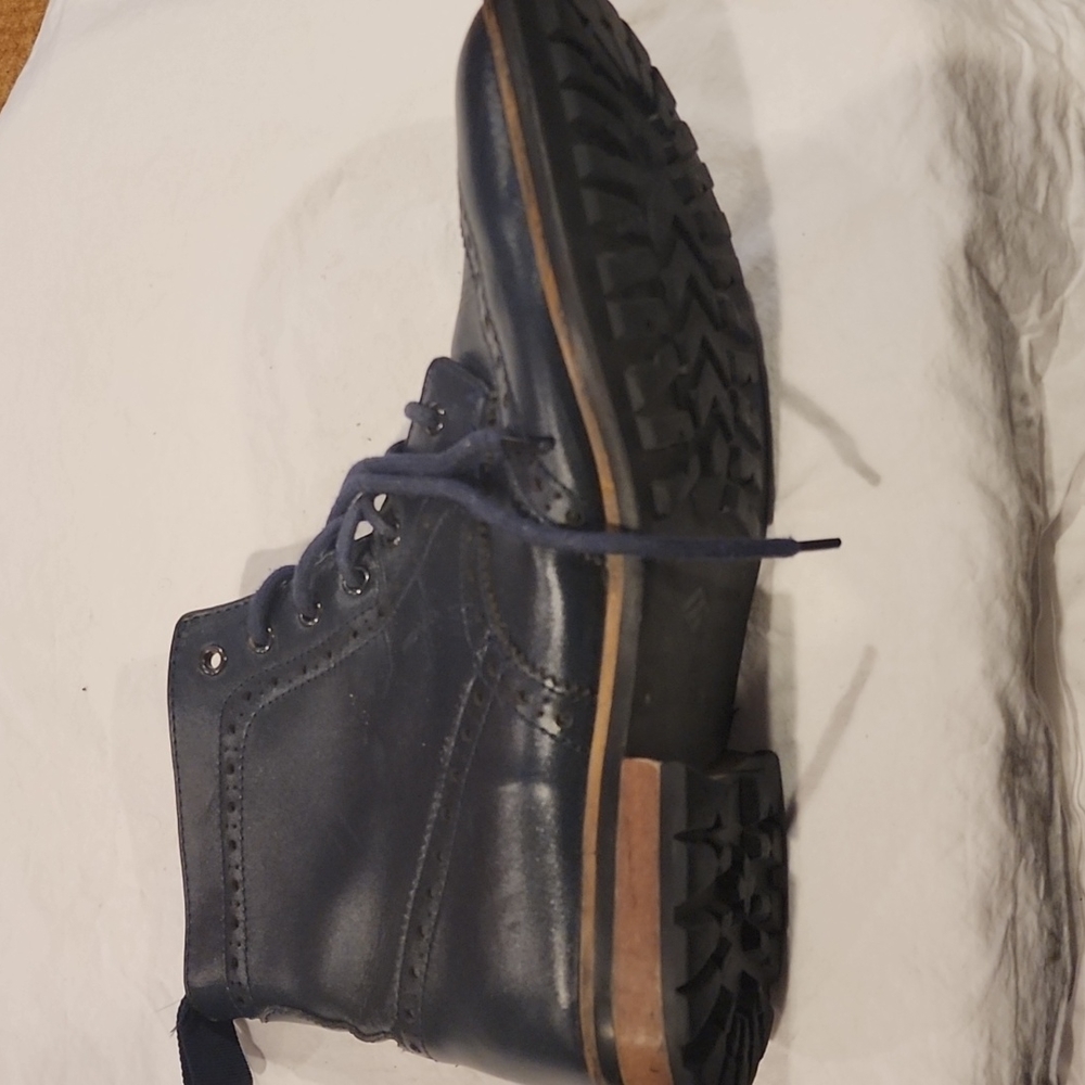 Joseph Abboud Wing tip Navy ankle Boots, size 10.5